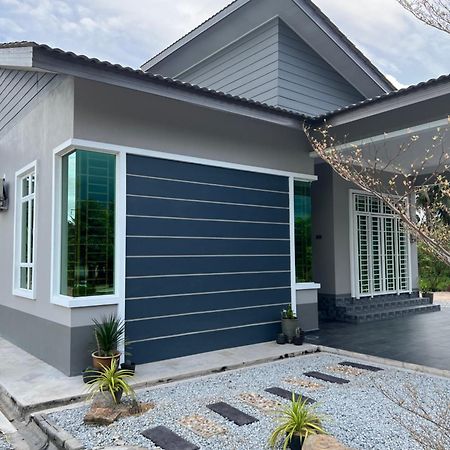 Majestic Homestay - Pasir Puteh Exterior foto