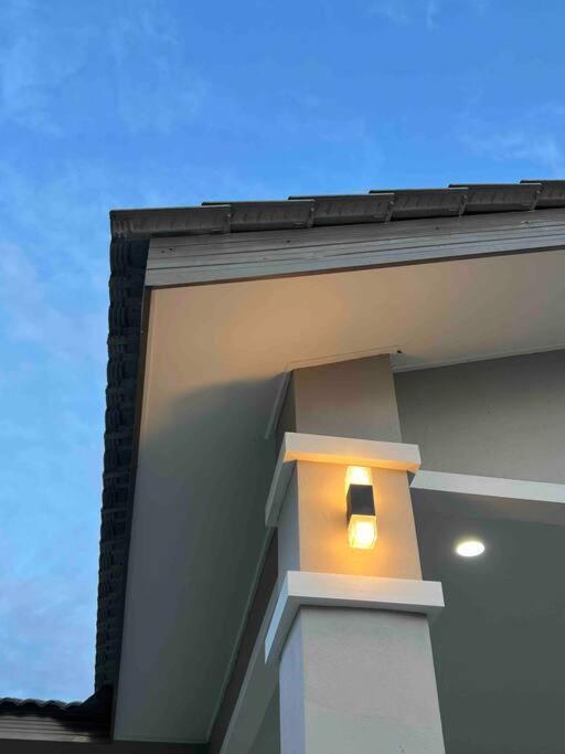 Majestic Homestay - Pasir Puteh Exterior foto